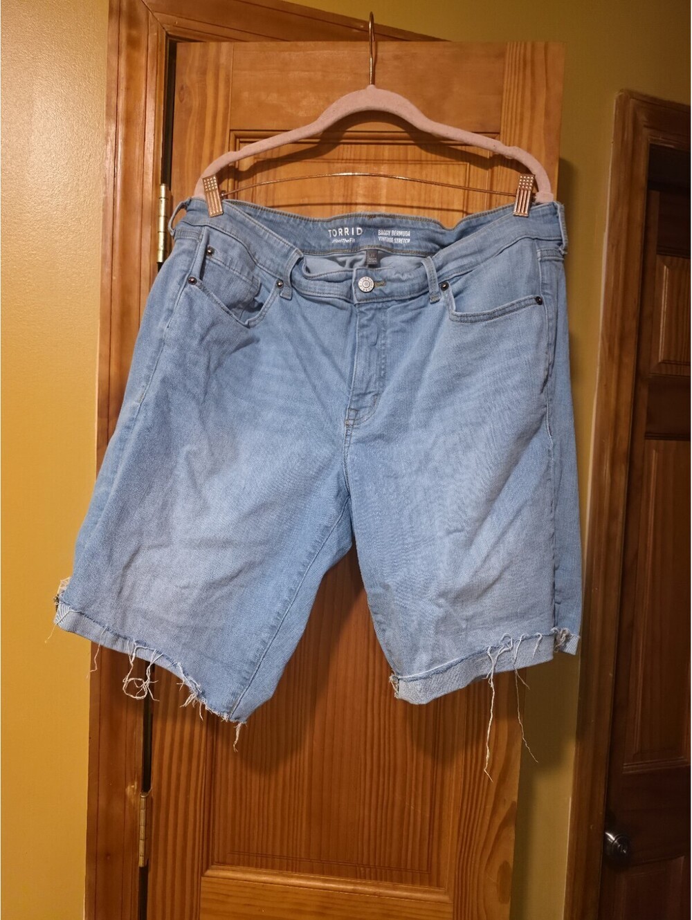 Torrid Baggy Light Blue Denim Bermuda Shorts Vintage Stretch Womens Plus Sz 16